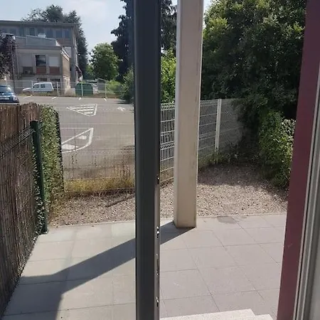 Studio Neuf Avec Terrasse Apartment